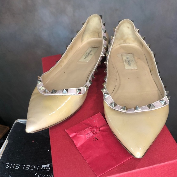 Valentino Shoes - Valentino Cream Rockstud Pointed Flats 39